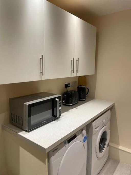 Flat 3 Meadow View Cozy Getaway Apartment Hurst Exterior photo